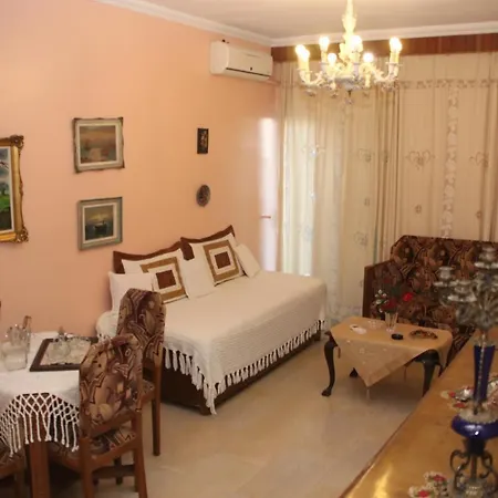 Apartment 3 Brothers Ii - Vintage - μια άλλη εποχή