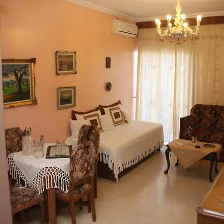 Apartment 3 Brothers Ii - Vintage - μια άλλη εποχή