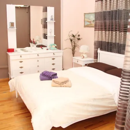 Apartment 3 Brothers Ii - Vintage - μια άλλη εποχή